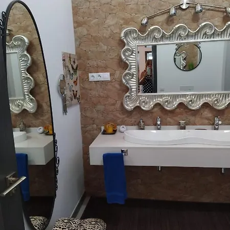 Franymar Villa *